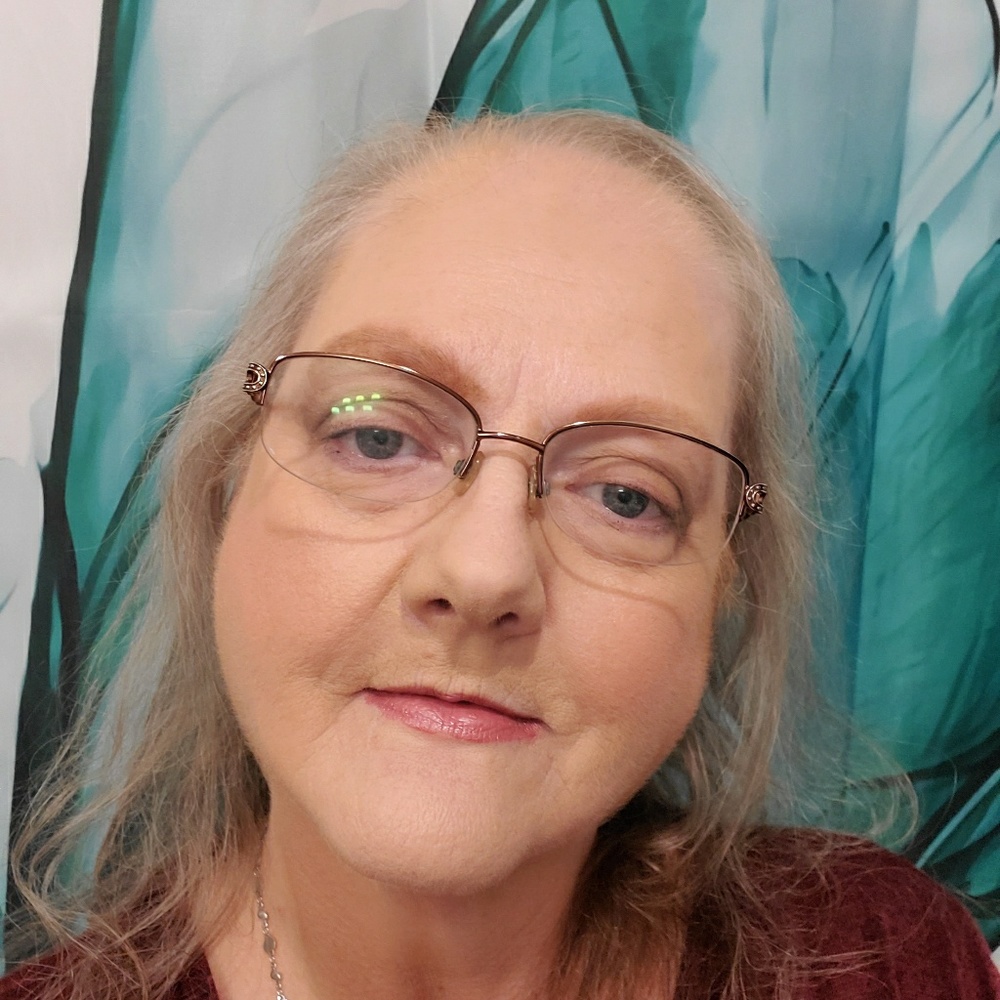Meet your Posher, Brenda